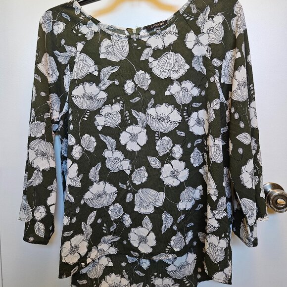 Size XXL PaperMoon Green Floral Blouse - Picture 1 of 5